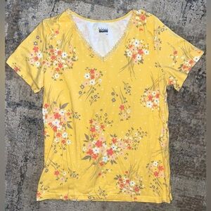 Basic Editions floral short sleeve top size large